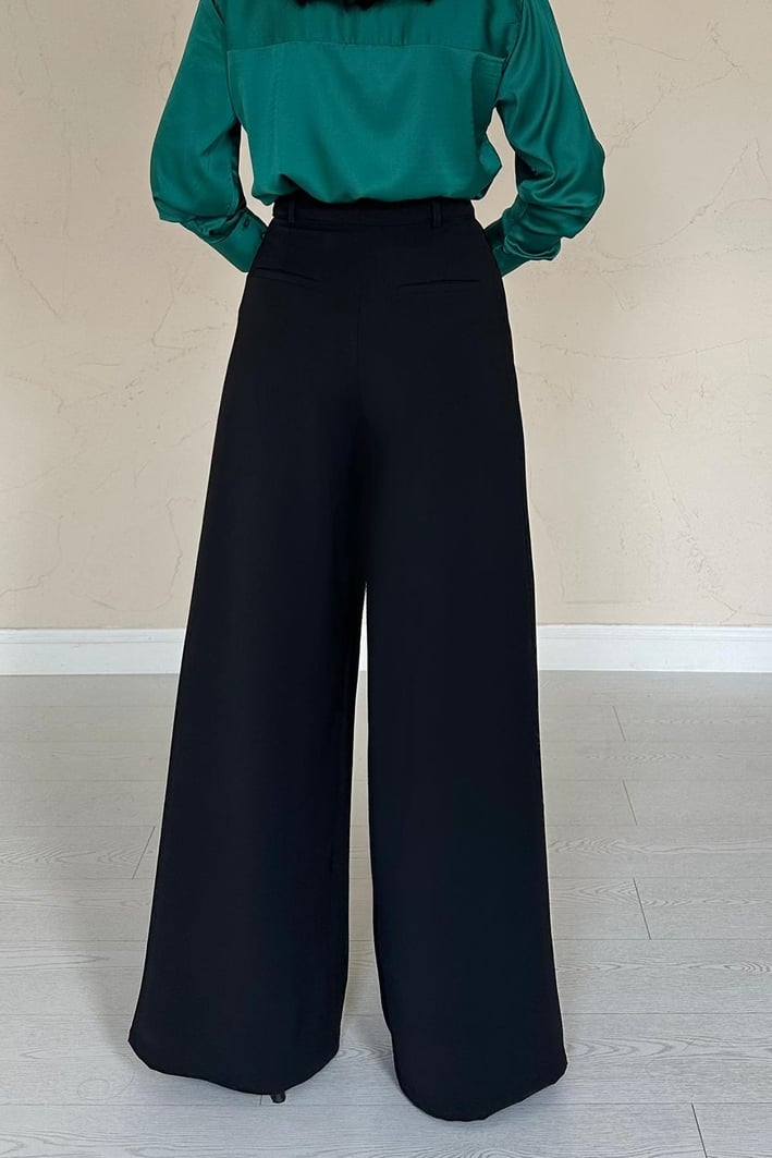 High Rise Muse - Black